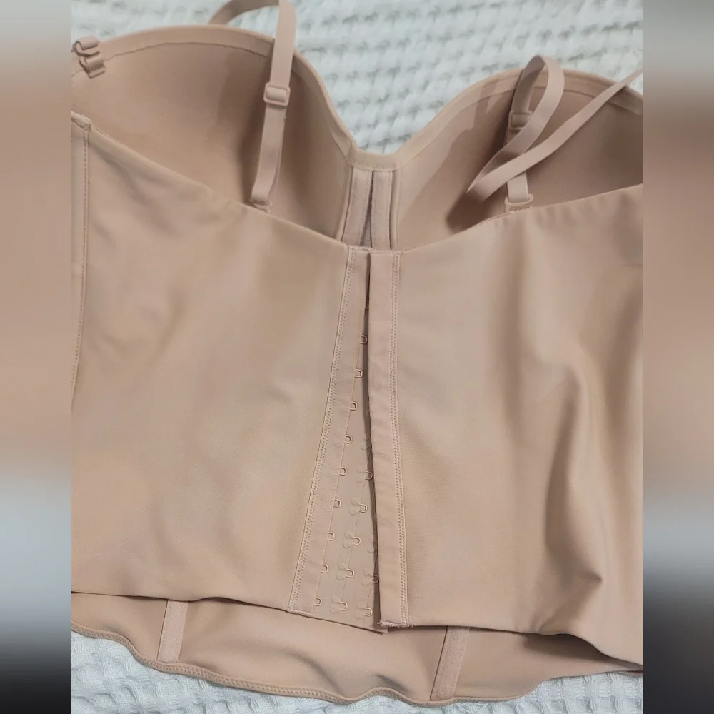 sienna SKIMS body waist | mid waist SKIMS corset | seamless In Color CLAY - Picture 6 of 7